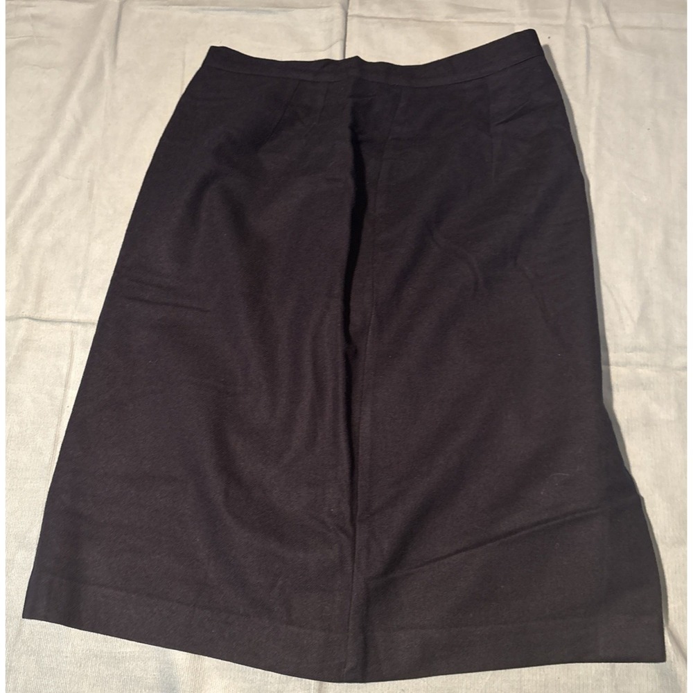 Briggs Skirt Wool Knee Length Navy Blue Straight Size 4 Lined